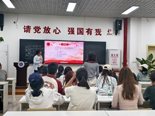 国防知识青年行，强国路上展风采...